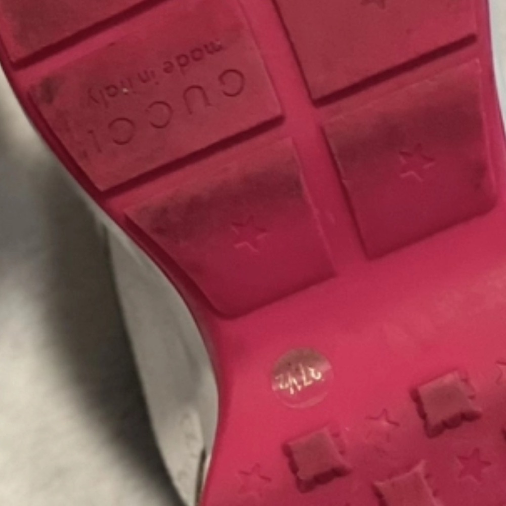Gucci Pink and Beige Logo Sneakers - Picture 5 of 9